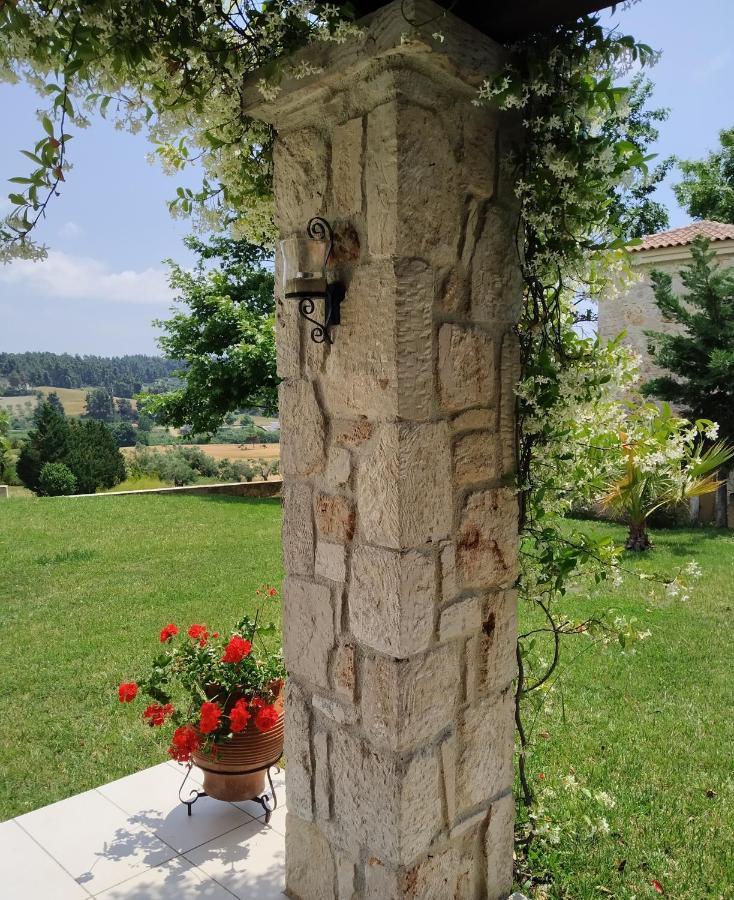 Вилла Siviri Traditional Stone House Экстерьер фото