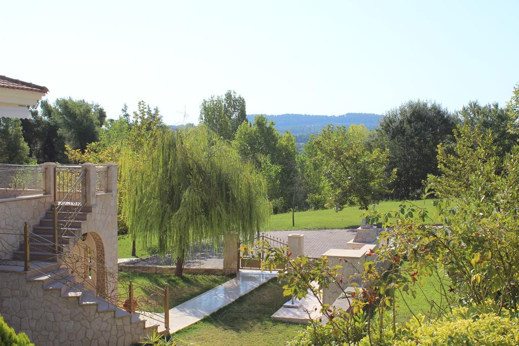 Вилла Siviri Traditional Stone House Экстерьер фото